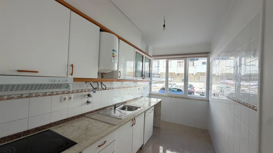 Apartamento T2 para Venda em Falagueira-Venda Nova Foto 3