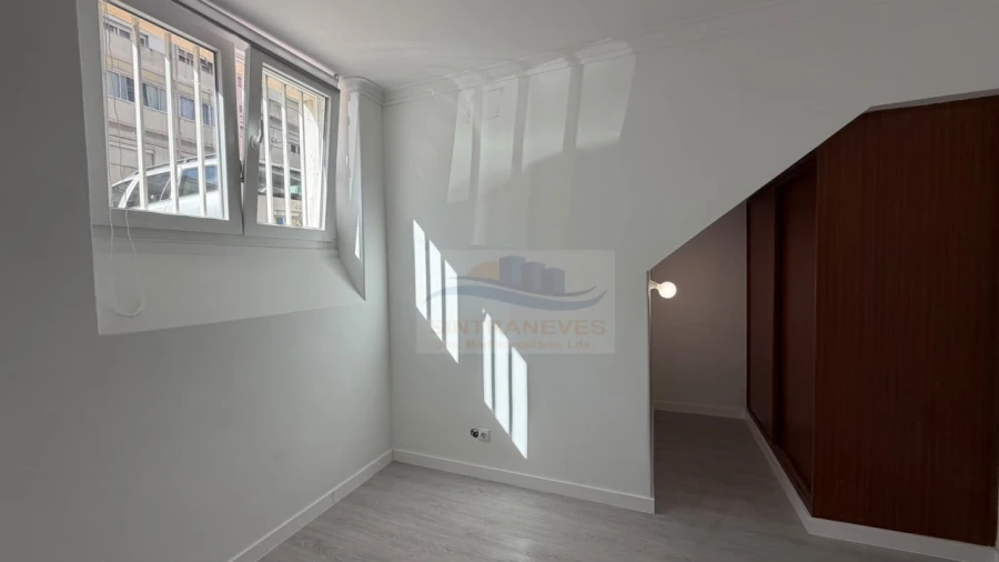 Apartamento T2 para Venda em Falagueira-Venda Nova Foto 14