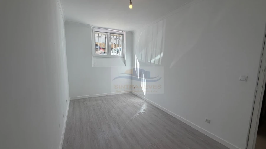 Apartamento T2 para Venda em Falagueira-Venda Nova Foto 17