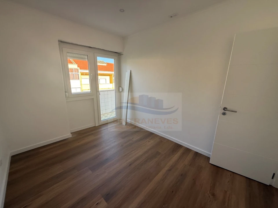 Apartamento T2 para Venda em Falagueira-Venda Nova Foto 15