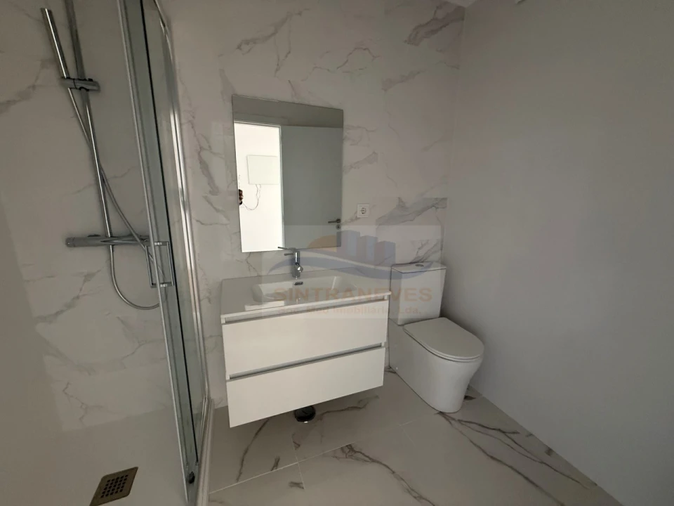 Apartamento T2 para Venda em Falagueira-Venda Nova Foto 18