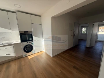 Apartamento T2 para Venda em Falagueira-Venda Nova