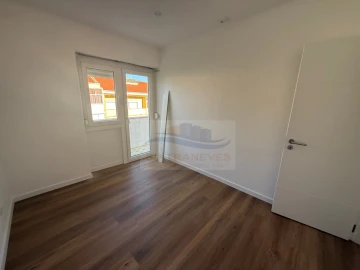 Apartamento T2 para Venda em Falagueira-Venda Nova
