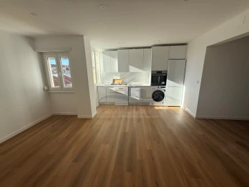 Apartamento T2 para Venda em Falagueira-Venda Nova