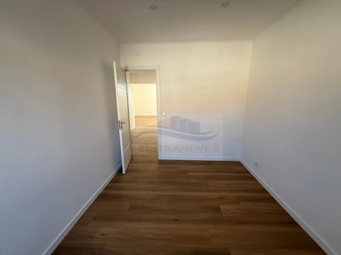 Apartamento T2 para Venda em Falagueira-Venda Nova Foto 12