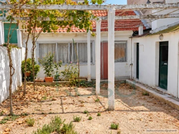 Moradia T2 para Venda em Baixa da Banheira e Vale da Amoreira