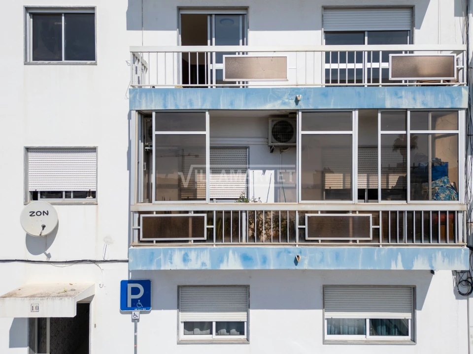 Apartamento T3 para Venda em Quelfes Foto 31