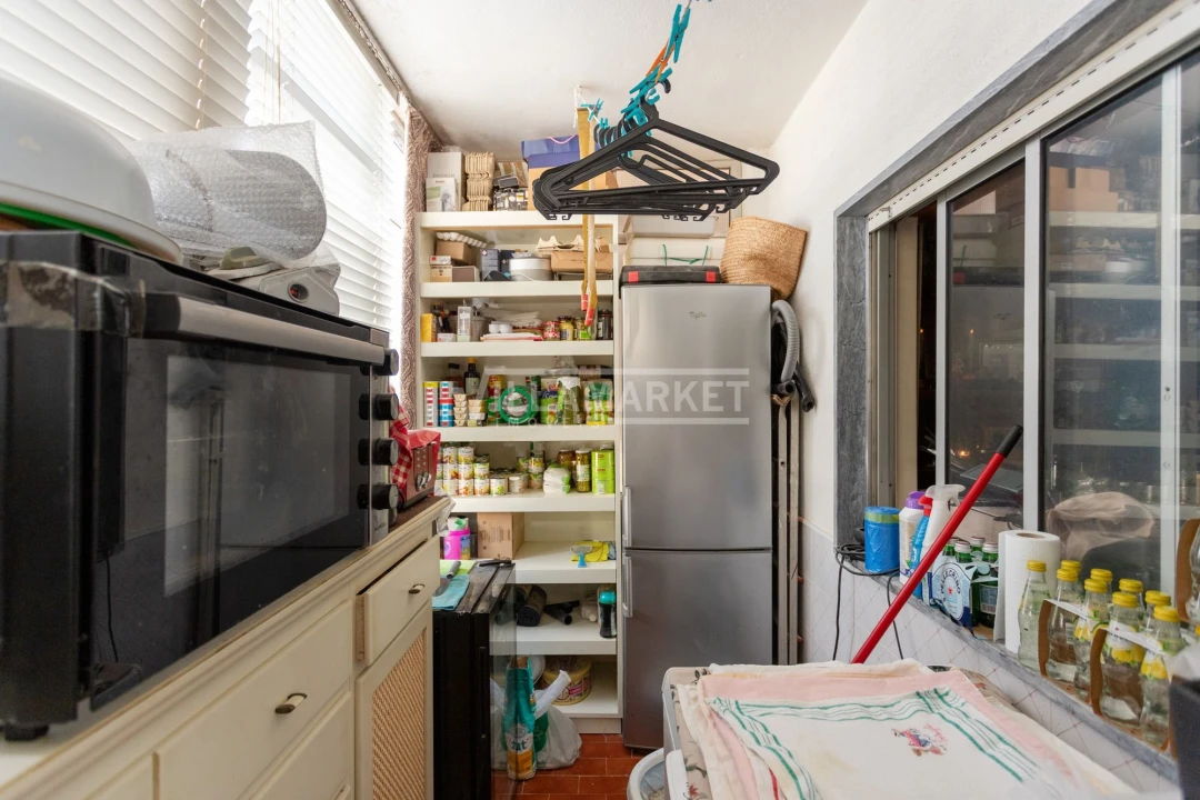 Apartamento T3 para Venda em Quelfes Foto 42