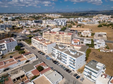 Apartamento T3 para Venda em Quelfes