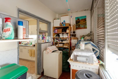 Apartamento T3 para Venda em Quelfes