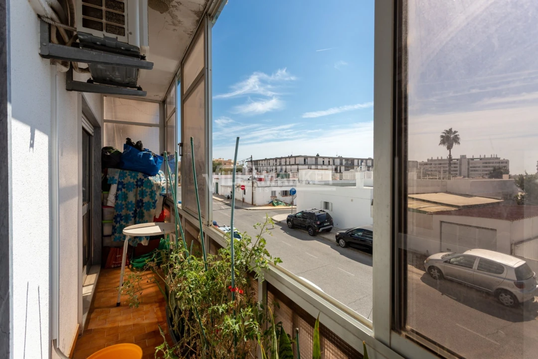 Apartamento T3 para Venda em Quelfes Foto 6