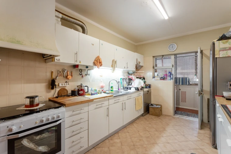Apartamento T3 para Venda em Quelfes Foto 36