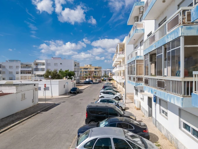 Apartamento T3 para Venda em Quelfes Foto 35