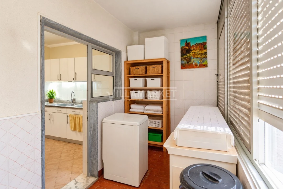 Apartamento T3 para Venda em Quelfes Foto 43