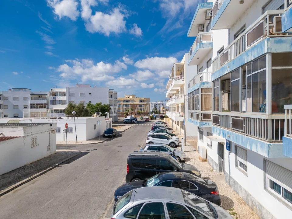 Apartamento T3 para Venda em Quelfes Foto 35