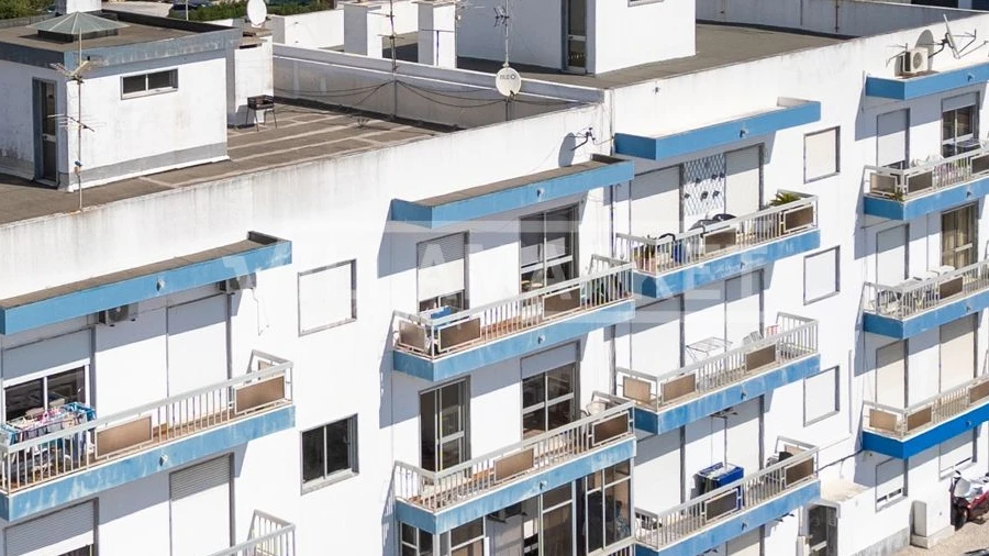 Apartamento T3 para Venda em Quelfes