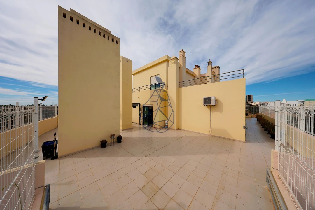 Apartamento T3 para Venda em Portimão Foto 9