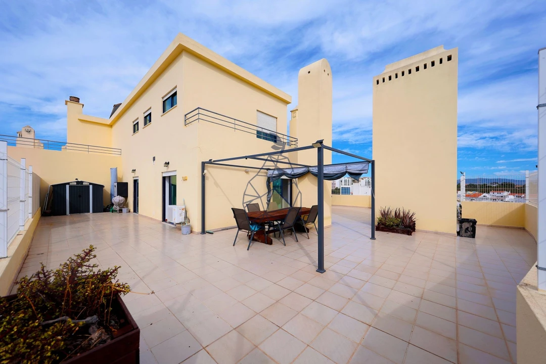 Apartamento T3 para Venda em Portimão Foto 8