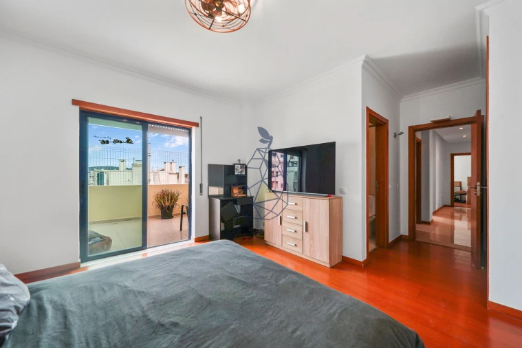 Apartamento T3 para Venda em Portimão Foto 28