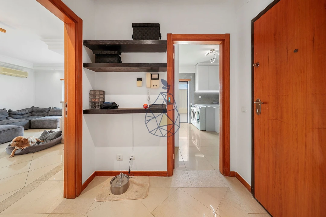 Apartamento T3 para Venda em Portimão Foto 4