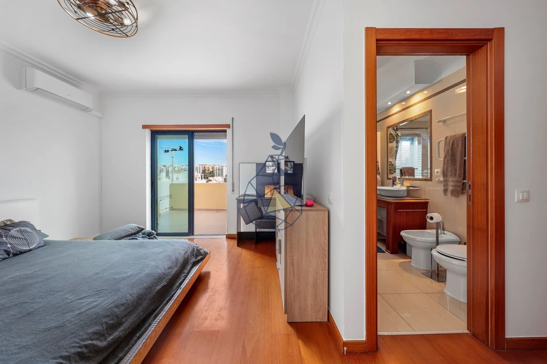 Apartamento T3 para Venda em Portimão Foto 23