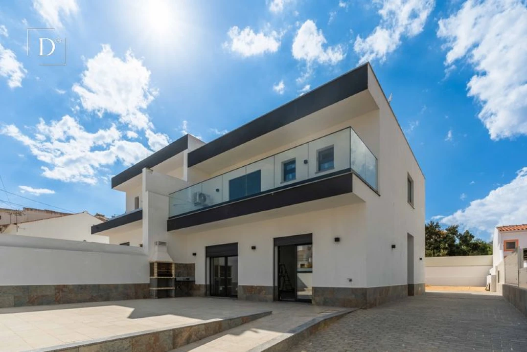 Moradia T3 para Venda em Silves Foto 1