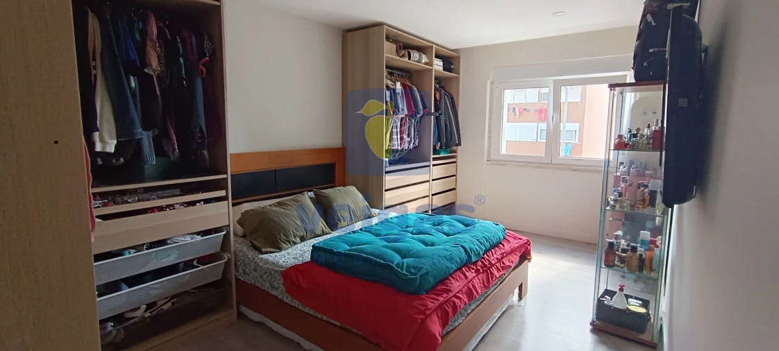 Apartamento T2 para Venda em Odivelas Foto 36