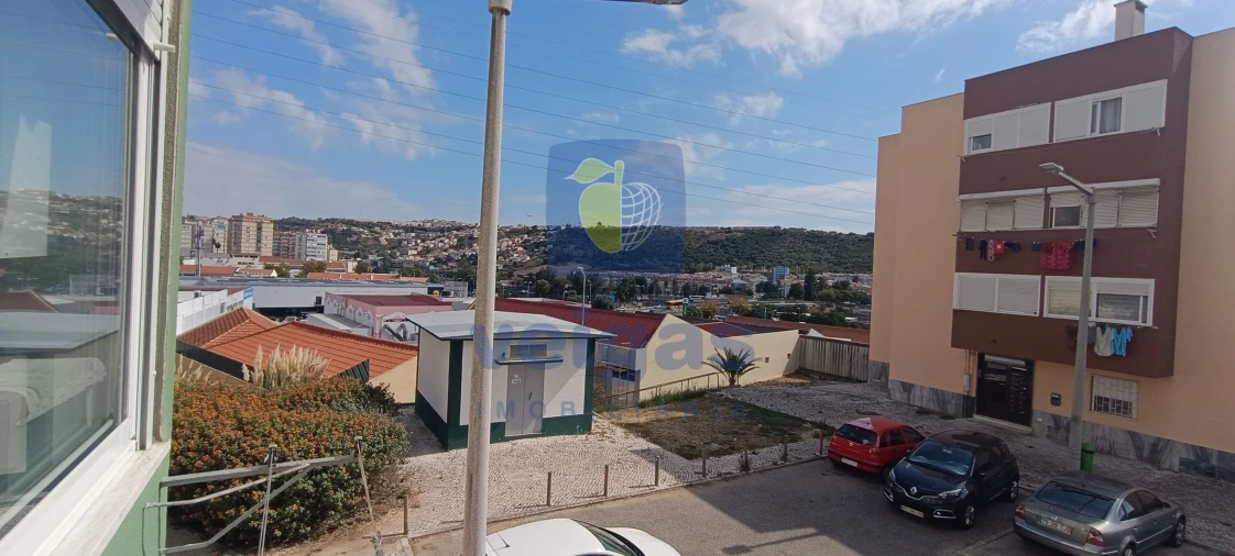 Apartamento T2 para Venda em Odivelas Foto 32