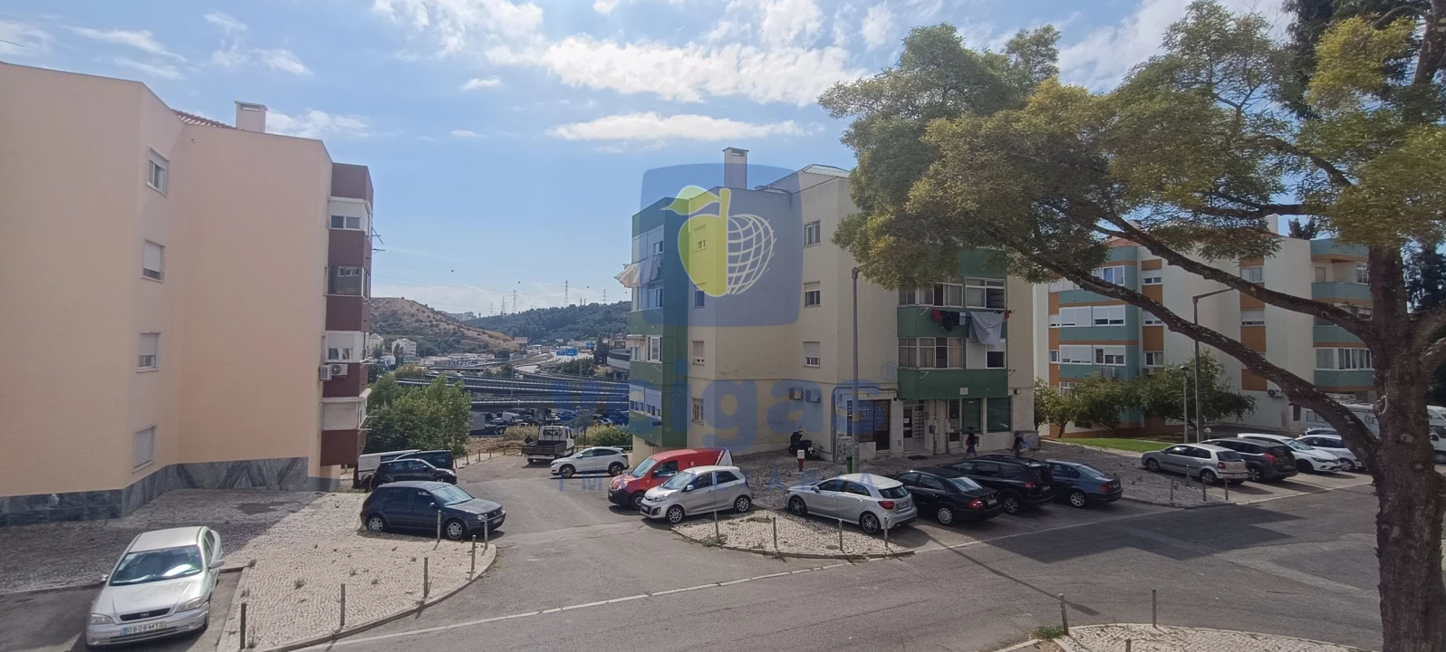 Apartamento T2 para Venda em Odivelas Foto 12