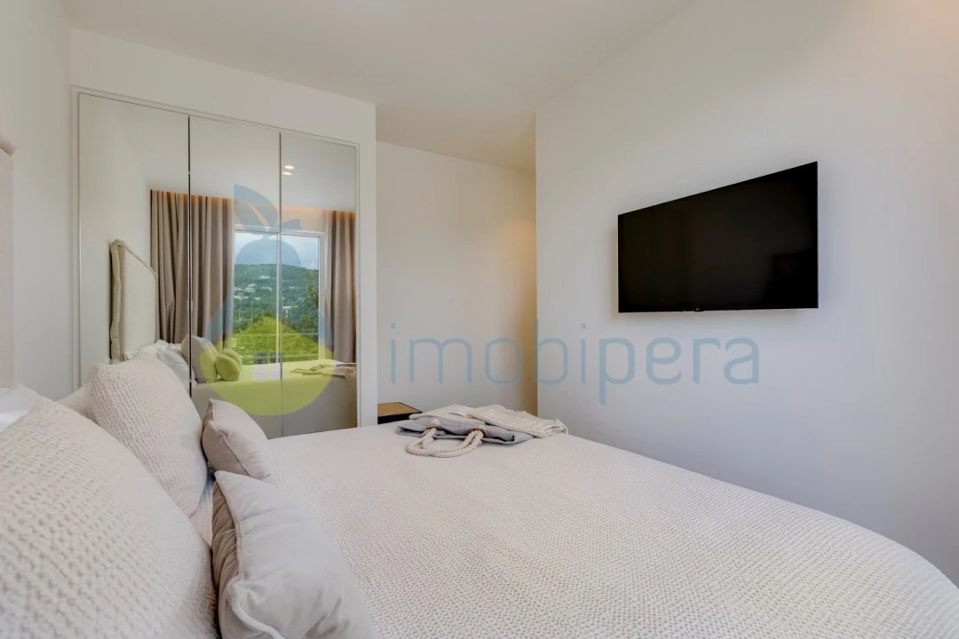 Moradia T4 para Venda em Santa Barbara de Nexe Foto 32