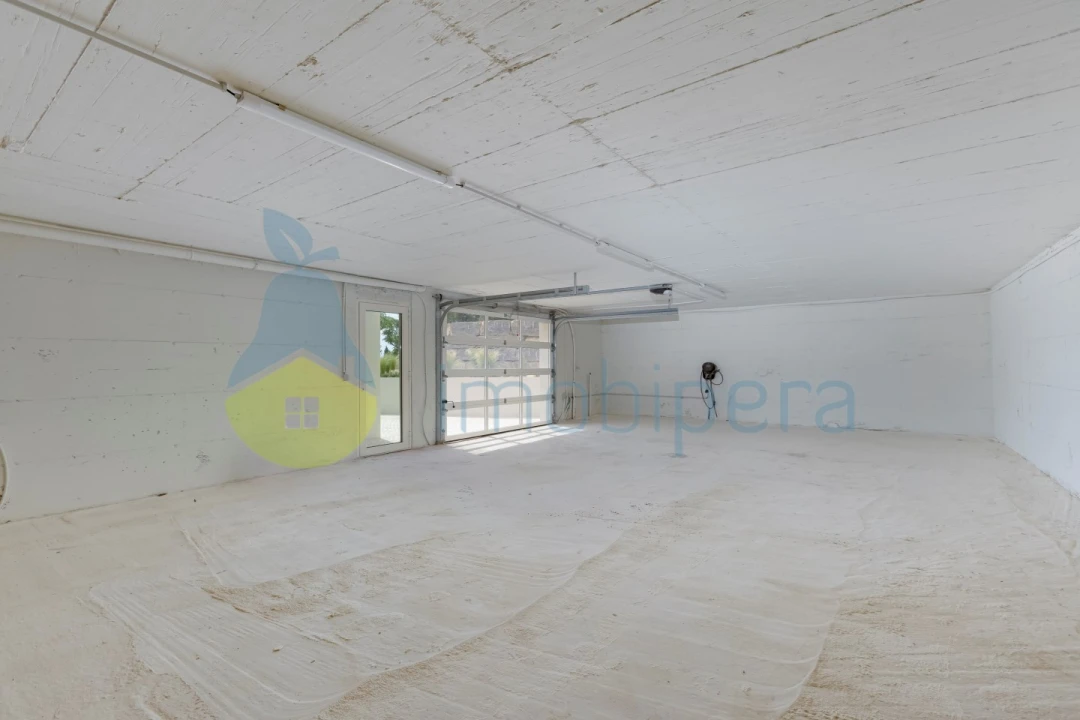 Moradia T4 para Venda em Santa Barbara de Nexe Foto 36