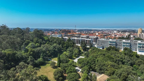 Apartamento T4 para Venda em Mafamude e Vilar do Paraíso