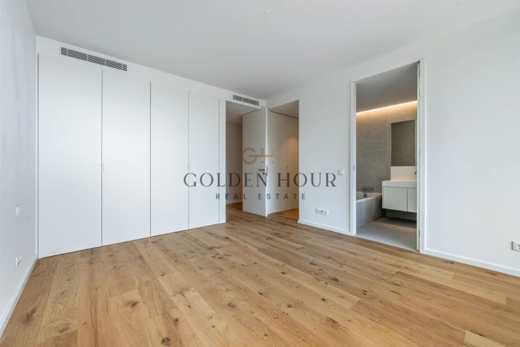 Apartamento T4 para Venda em Mafamude e Vilar do Paraíso Foto 19