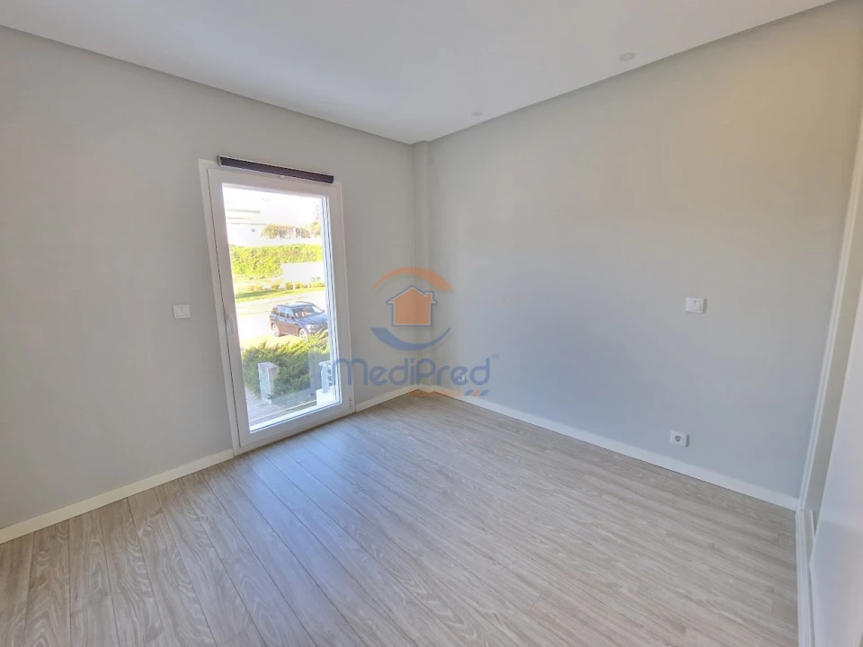 Apartamento T3 para Venda em Ramada e Caneças Foto 27