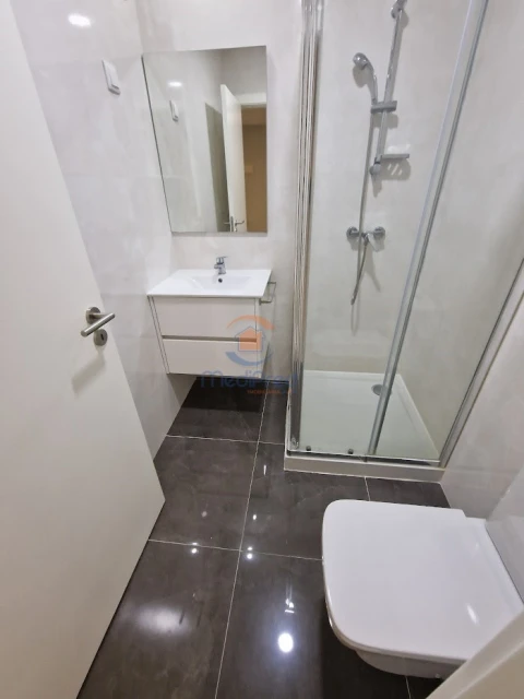 Apartamento T3 para Venda em Ramada e Caneças