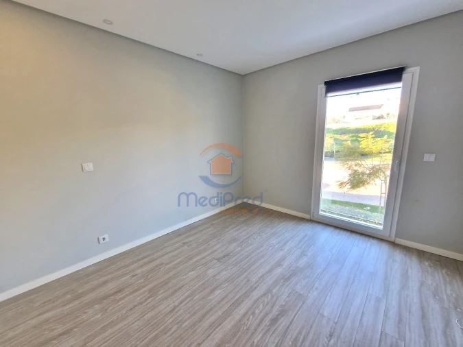 Apartamento T3 para Venda em Ramada e Caneças Foto 25
