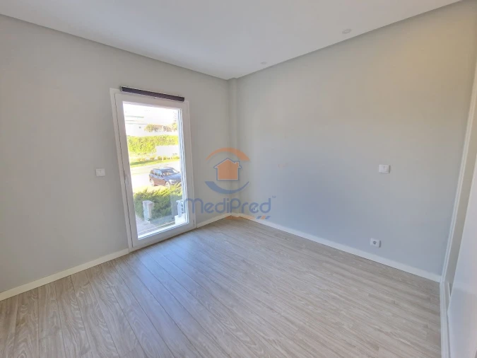 Apartamento T3 para Venda em Ramada e Caneças Foto 27
