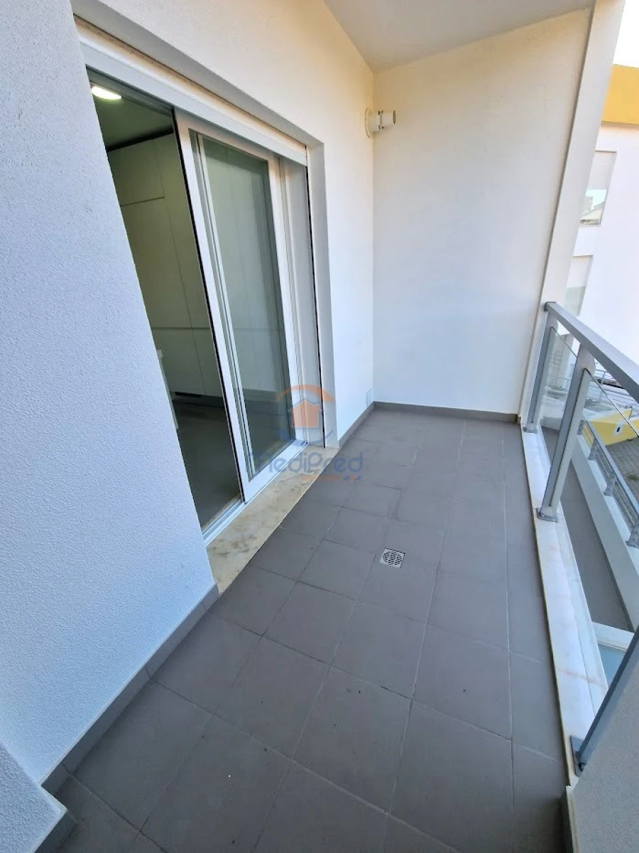 Apartamento T3 para Venda em Ramada e Caneças Foto 11
