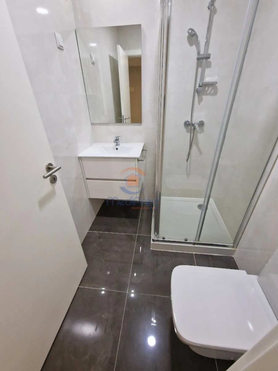 Apartamento T3 para Venda em Ramada e Caneças Foto 38