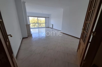 Apartamento T3 para Venda em Porto Salvo