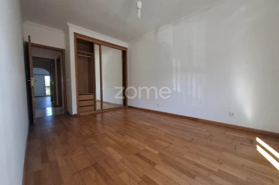Apartamento T3 para Venda em Porto Salvo