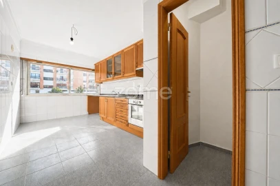 Apartamento T3 para Venda em Porto Salvo
