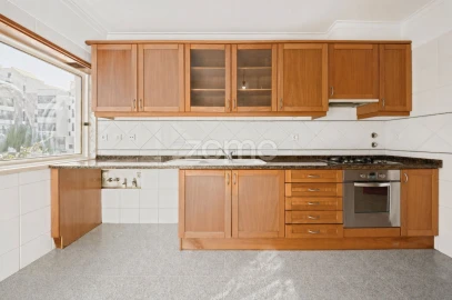 Apartamento T3 para Venda em Porto Salvo