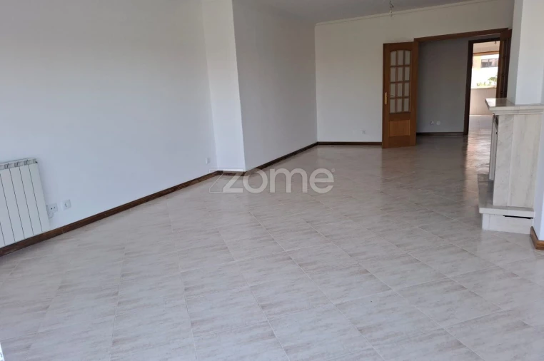 Apartamento T3 para Venda em Porto Salvo Foto 7