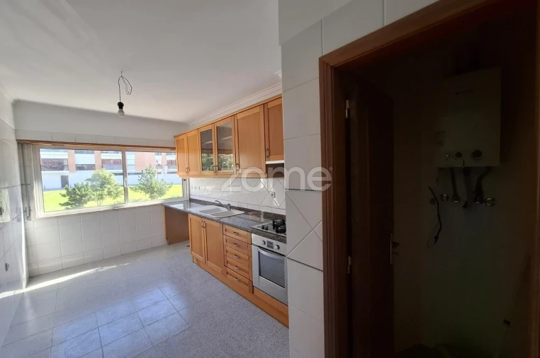 Apartamento T3 para Venda em Porto Salvo Foto 21