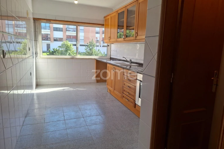 Apartamento T3 para Venda em Porto Salvo Foto 20