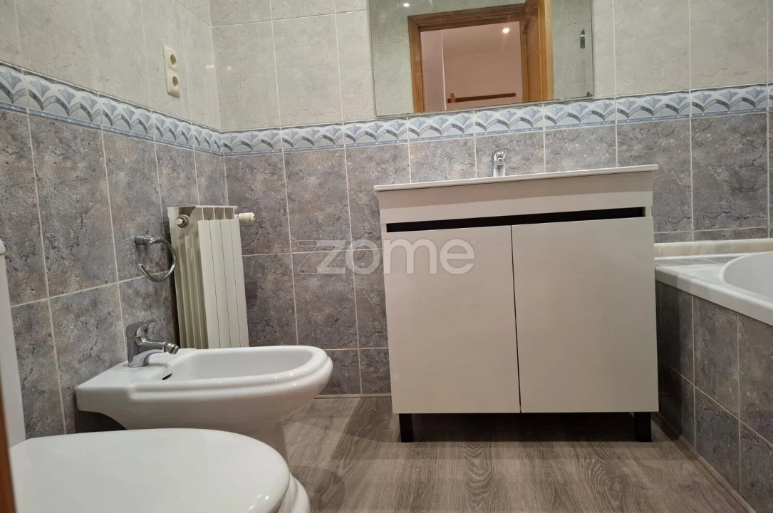Apartamento T3 para Venda em Porto Salvo Foto 42