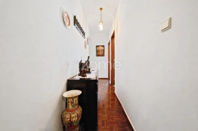 Apartamento T2 para Venda em Oeiras e São Julião da Barra, Paço de Arcos e Caxias