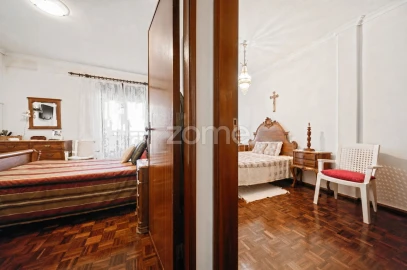 Apartamento T2 para Venda em Oeiras e São Julião da Barra, Paço de Arcos e Caxias