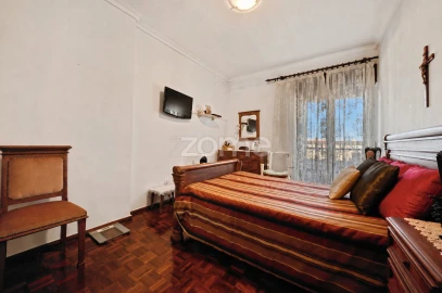 Apartamento T2 para Venda em Oeiras e São Julião da Barra, Paço de Arcos e Caxias